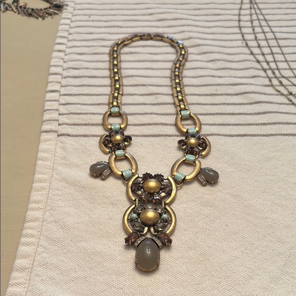 Elegant Gold and Gray Necklace